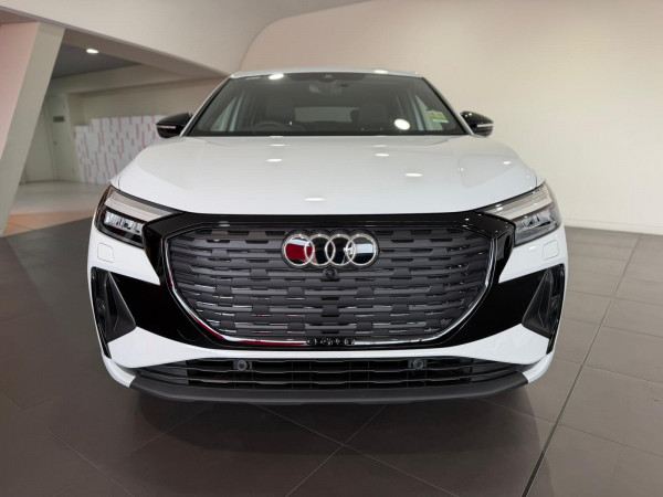2025 Audi Q4 e-tron F4 45 SUV image 3