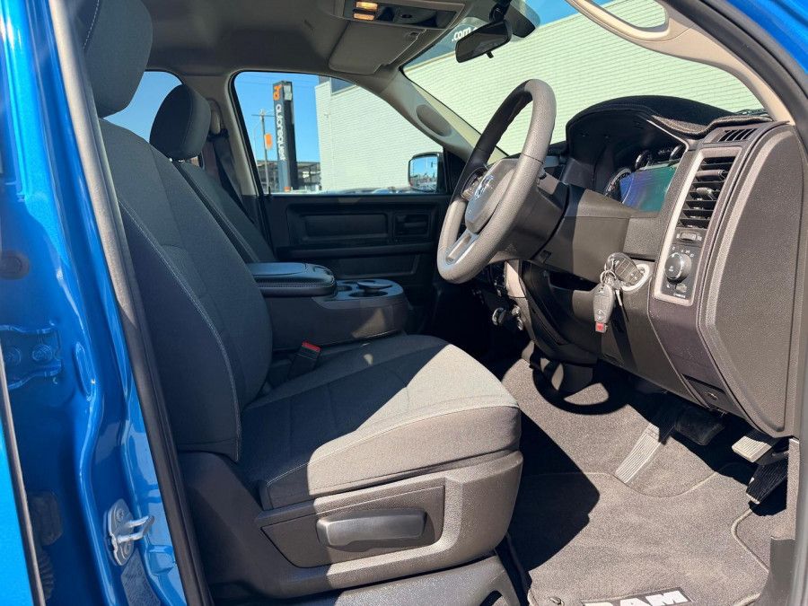 2023 Ram 1500 DS Express Ute Image 16