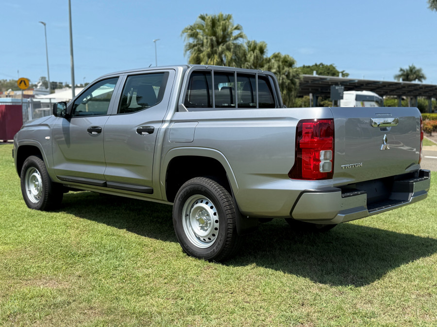 2026 Mitsubishi Triton MV GLX Ute Image 6