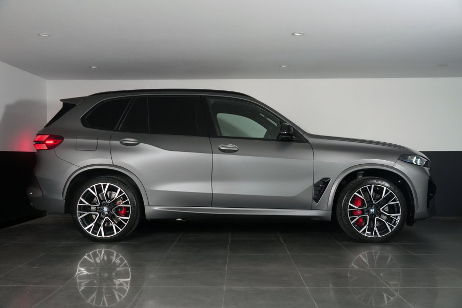2025 BMW X5 M Competition Mhev SUV Image 4