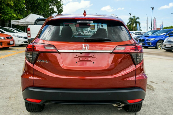 2018 Honda HR-V VTi-LX Hatchback Image 3