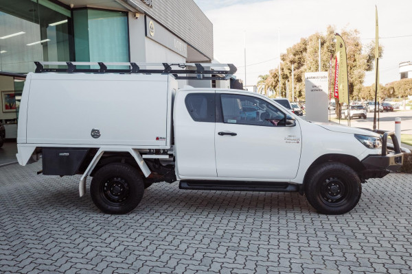 2022 Toyota HiLux GUN126R SR Cab Chassis Image 17
