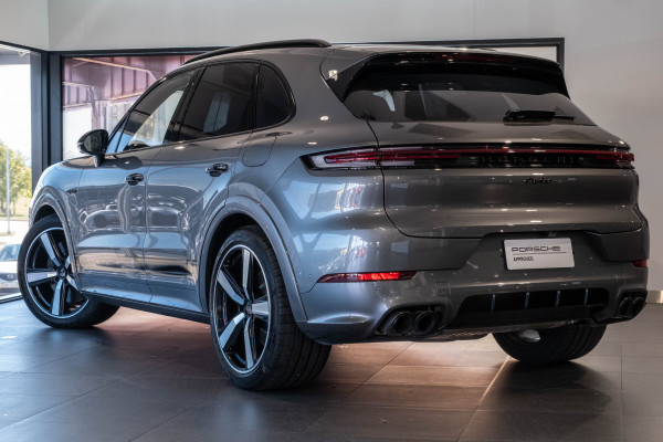 2024 MY25 Porsche Cayenne Turbo E-Hybrid SUV