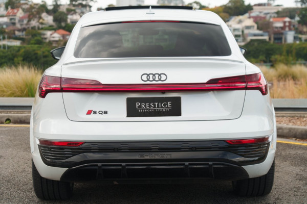 2024 Audi SQ8  GE e-tron SUV Image 5