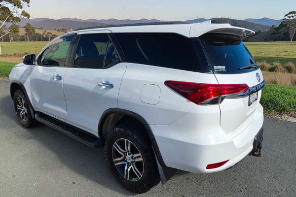 2017 Toyota Fortuner GUN156R GXL SUV Image 5