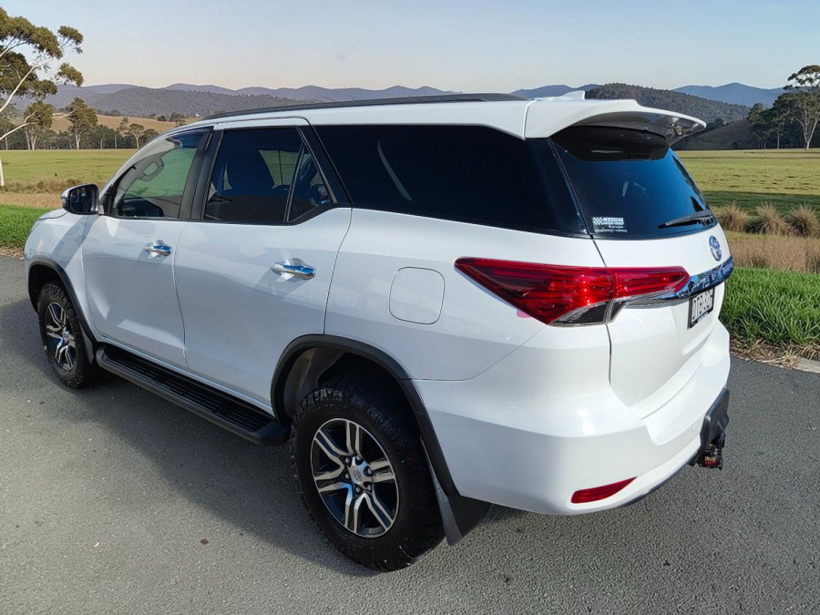 2017 Toyota Fortuner GUN156R GXL SUV Image 5