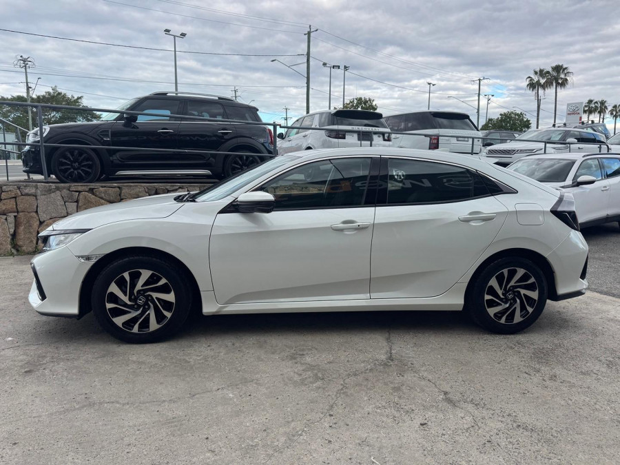 2017 Honda Civic 10th Gen VTi-S Hatch Image 10