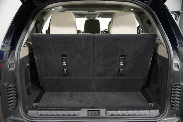 2020 Land Rover Discovery Series 5 Sd6 SE SUV image 25