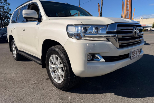 2016 Toyota LandCruiser VDJ200R VX SUV Image 4