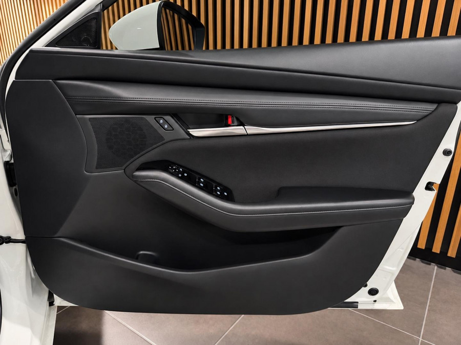 2026 Mazda 3 BP Series G20 Evolve Hatch Image 16