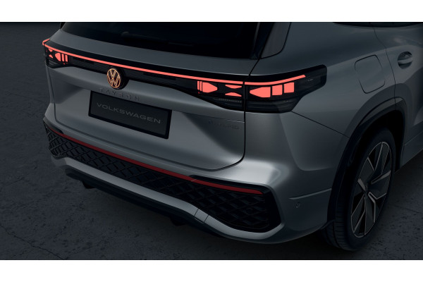 2026 Volkswagen Tayron R4 200TSI eHybrid R-Line SUV Image 5