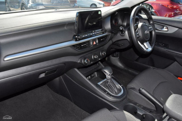 2020 Kia Cerato BD S Hatch Image 6