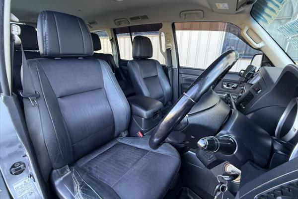 2013 MY14 Mitsubishi Pajero NW VR-X SUV Image 9