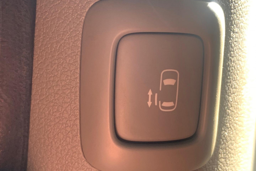 2020 Kia Carnival YP SLi Van Image 24