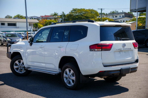 2024 Toyota LandCruiser FJA300R GXL SUV Image 2