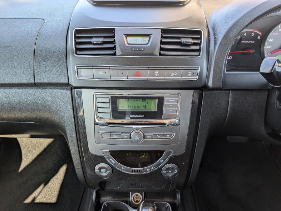 2014 SsangYong Rexton Y285 II SX SUV Image 17