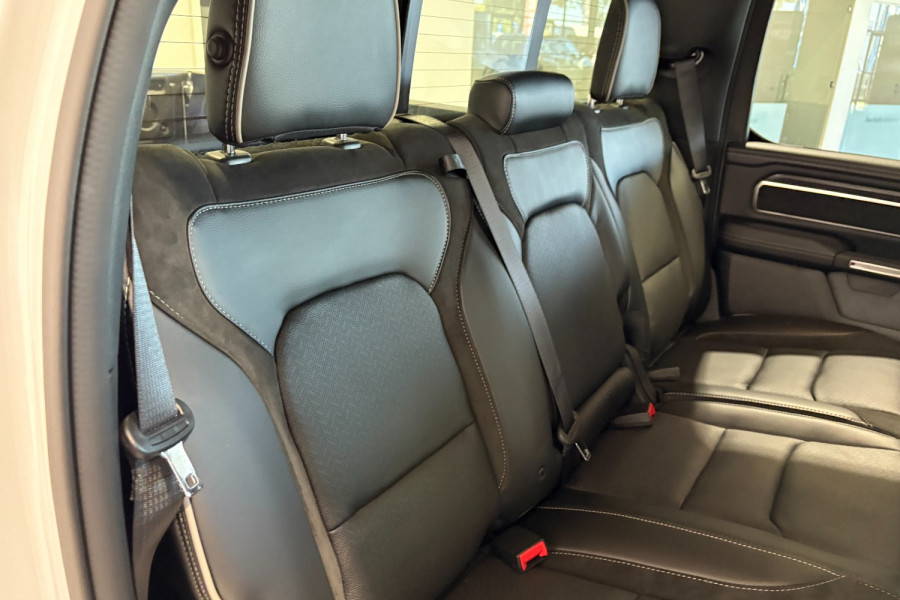 2024 Ram 1500 DT Laramie Ute Image 15