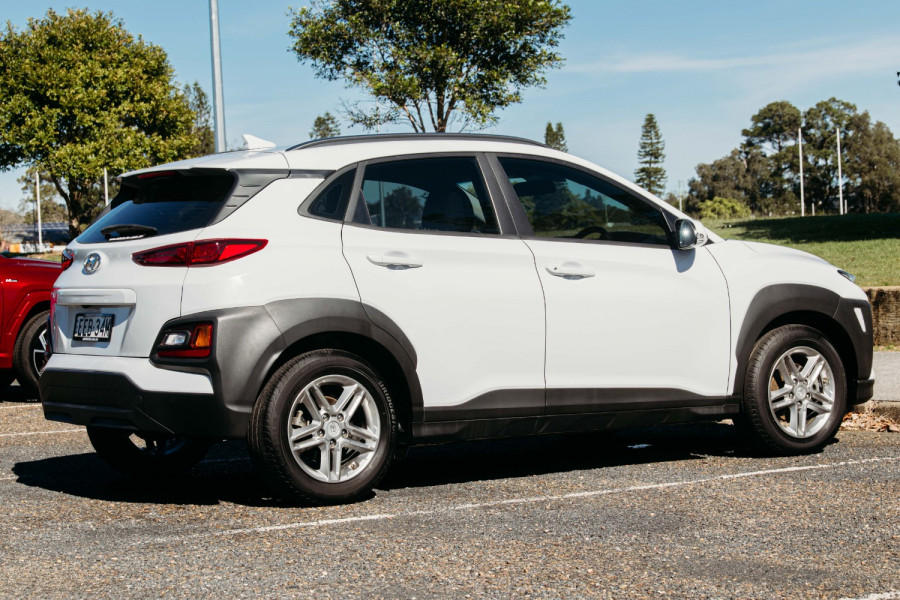 2018 MY19 Hyundai KONA OS.2 Active SUV Image 15