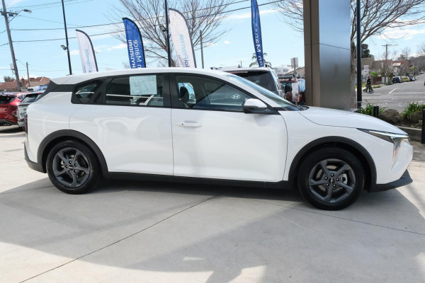 2025 MY26 Kia K4 CL4m S Hatch Image 5