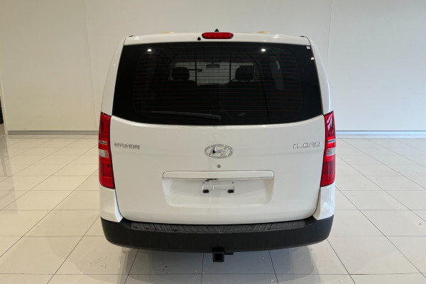 2015 MY16 Hyundai iLoad TQ3-V Series II  Van Image 5
