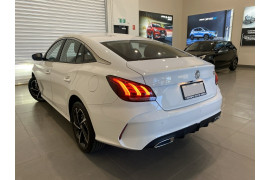 2024 MG MG5 AP32 Essence Sedan