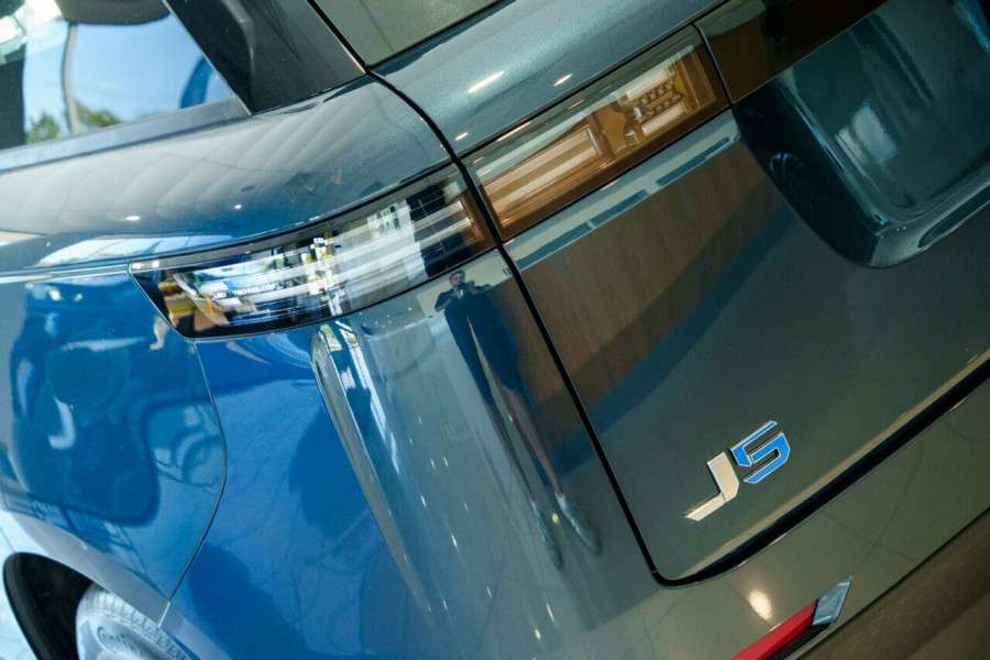 2026 Jaecoo J5 No Series EV Summit SUV Image 7