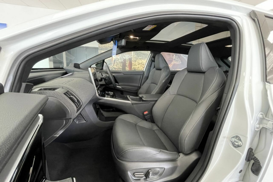 2023 MY24 Subaru Solterra E1-1 AWD Touring SUV Image 14