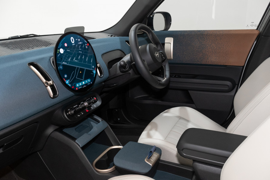 2024 MINI Countryman S Favoured SUV