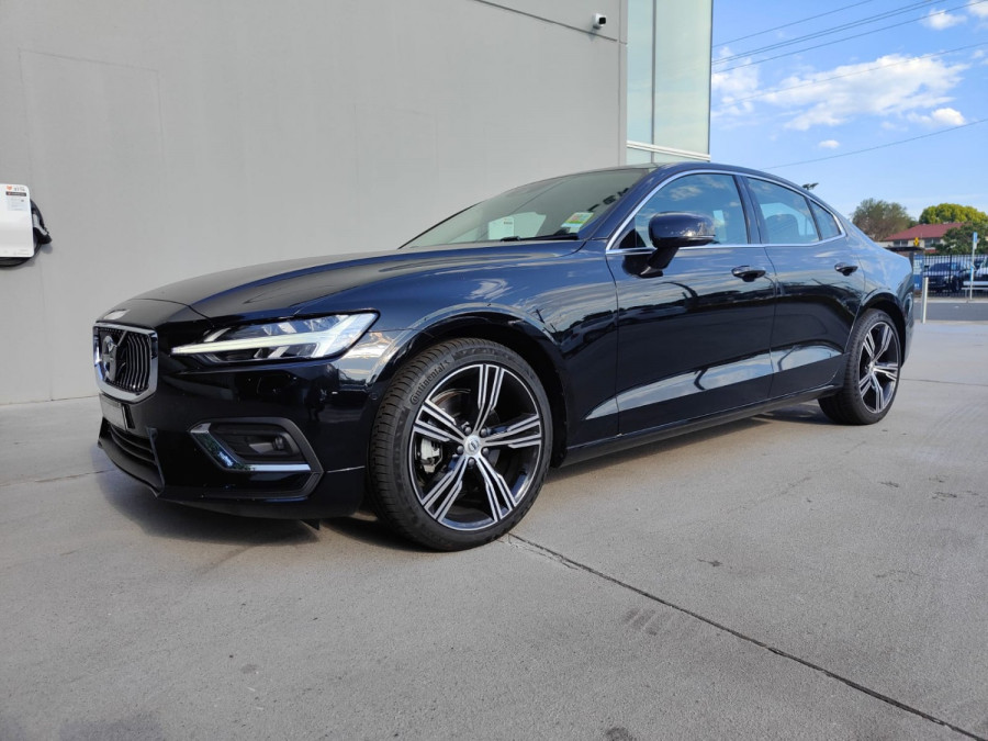 2021 Volvo S60 Z Series T5 Inscription Sedan Image 4