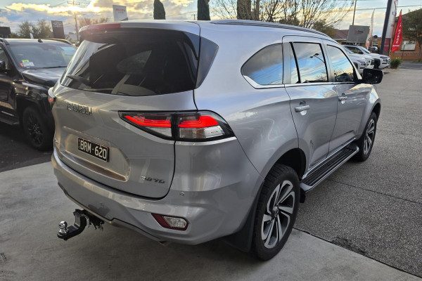 2021 Isuzu MU-X RJ LS-T SUV Image 6
