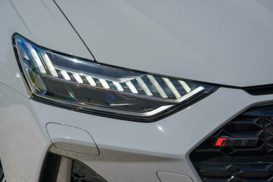 2021 Audi RS 6 C8 Wagon Image 17