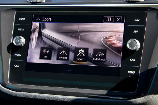 2019 MY19.5 Volkswagen Tiguan 5N 132TSI R-Line Edition SUV Image 16
