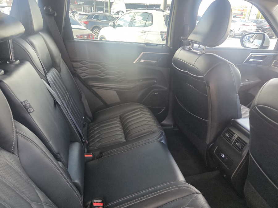 2025 Mitsubishi Outlander ZM Exceed SUV Image 13