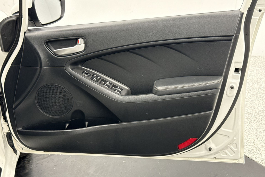 2018 Kia Cerato YD S Sedan Image 18