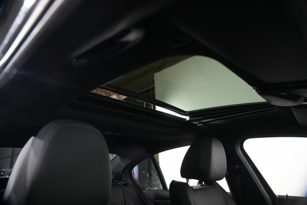 2021 BMW 3 Series 30i M Sport Sedan Image 27