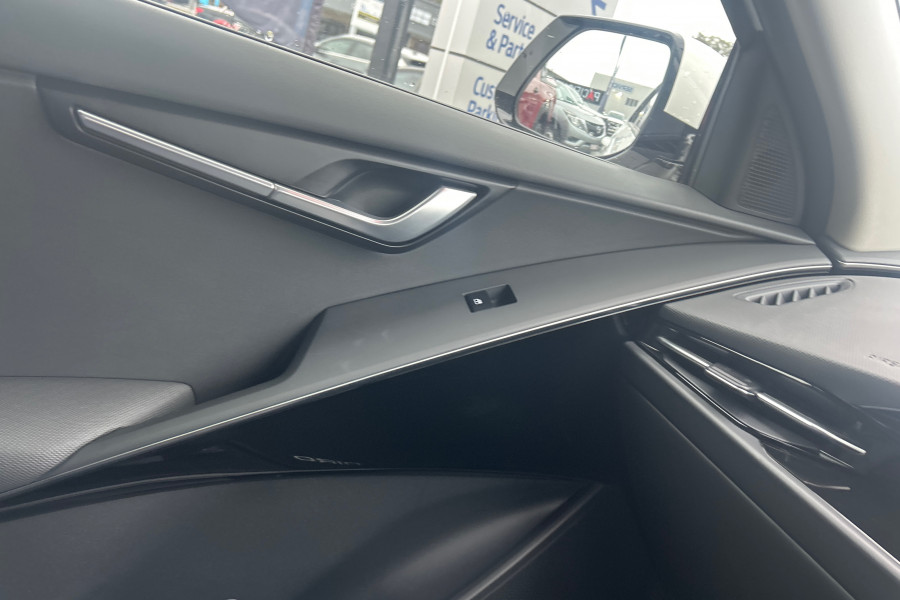  MY24 Kia Niro SG2 EV GT-Line SUV Image 30