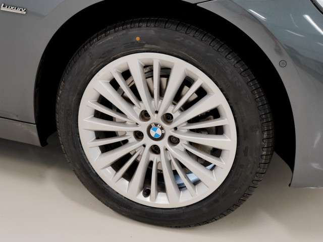 2017 BMW 2 Series Hatch Image 17