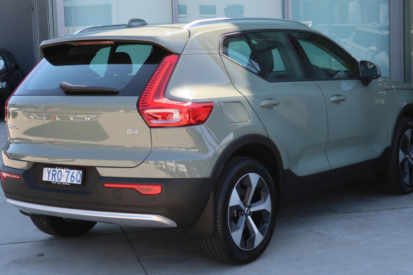 2024 Volvo XC40 XZ Plus B4 SUV Image 6