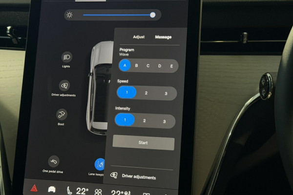 2026 Volvo EX90  Ultra Twin Motor Performance SUV Image 19