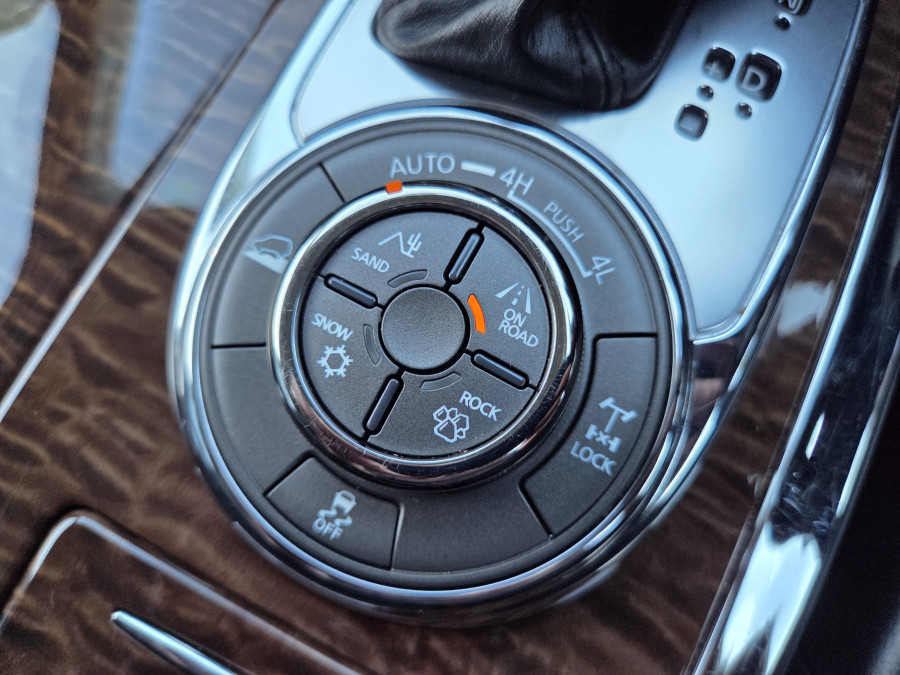 2024 Nissan Patrol Y62 Ti-L SUV Image 21