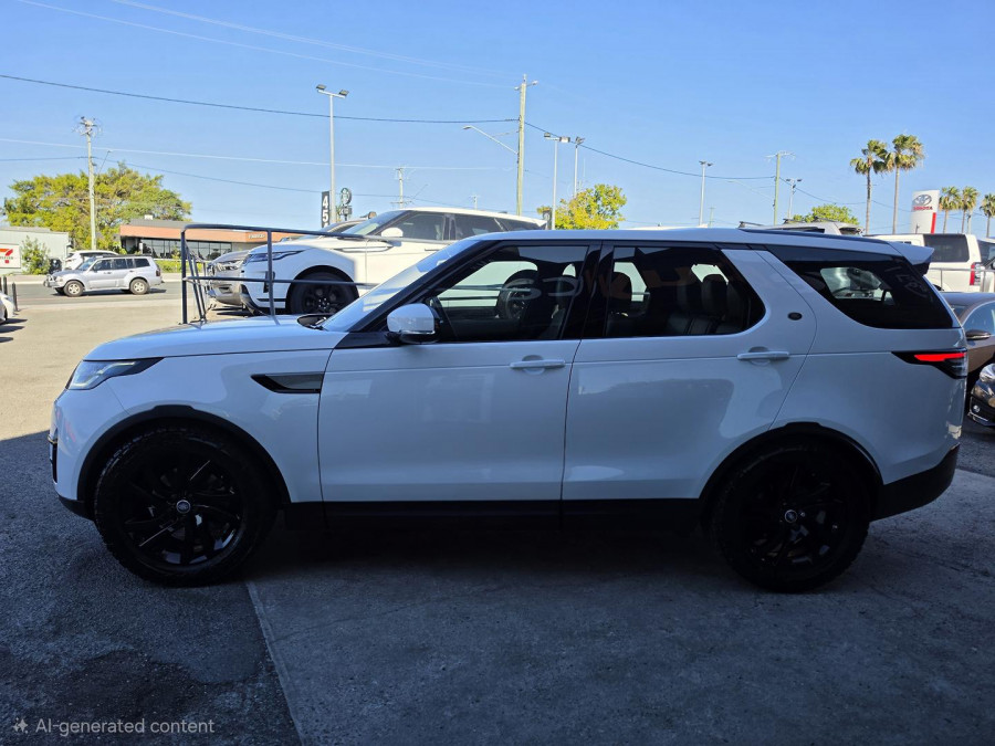 2018 Land Rover Discovery Series 5 SE SUV Image 12