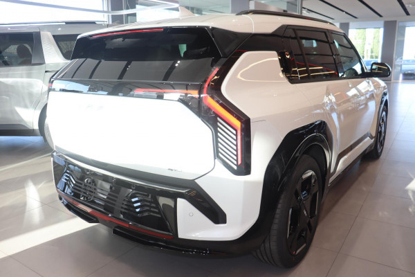2026 MY27 Kia EV3 SV GT-Line SUV Image 10