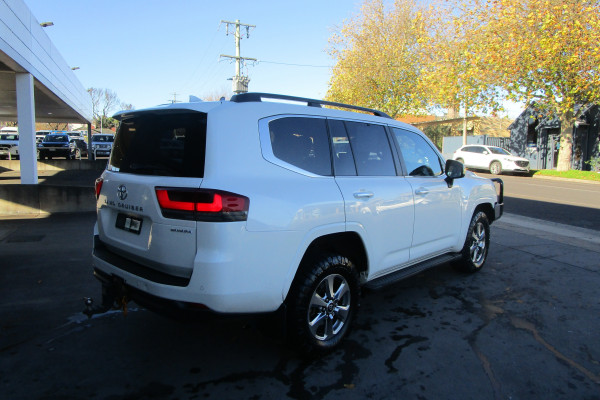 2021 Toyota LandCruiser 5E55190D0 Sahara Wagon Image 7