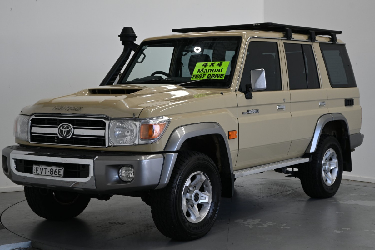 Used 2022 Toyota LandCruiser 70 LC Military GXL 4.5L Tual Wagon 7C 001