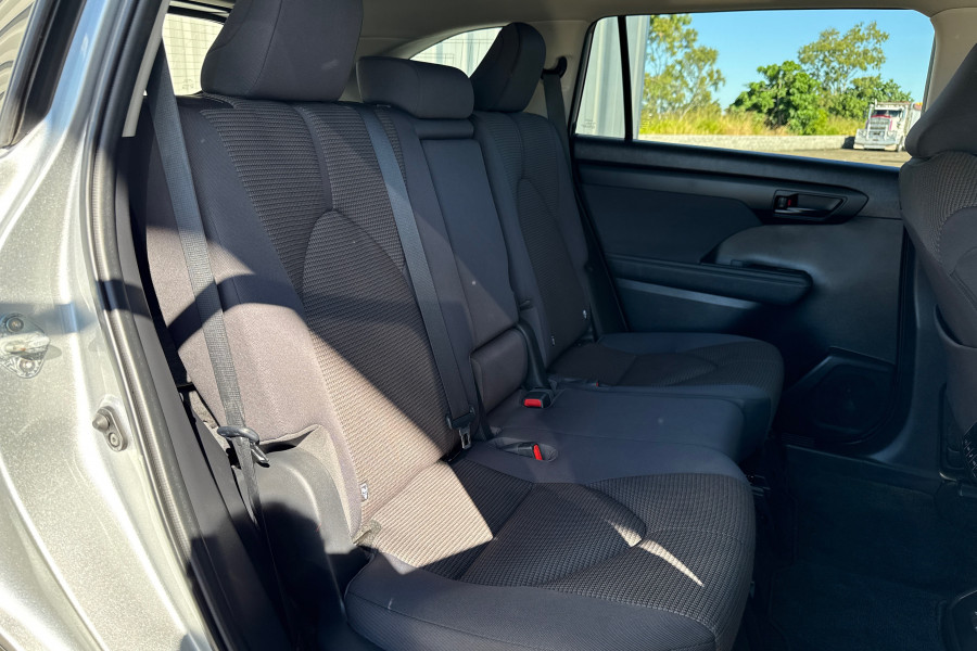 2023 Toyota Kluger TXUA75R (Petrol AWD) GX SUV Image 14