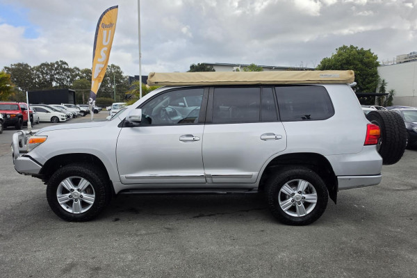 2012 MY10 Toyota LandCruiser VDJ200R Sahara SUV Image 10