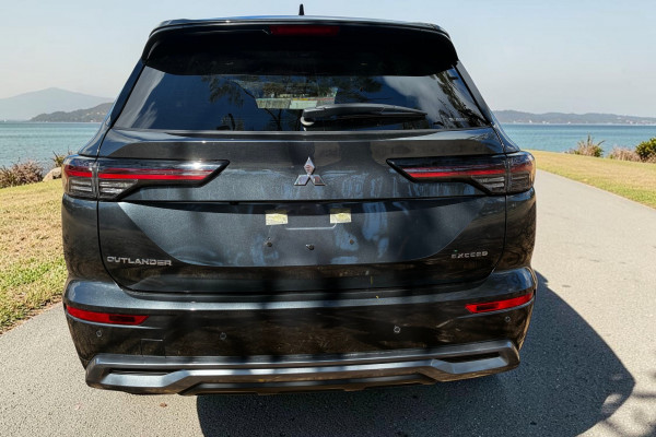 2025 Mitsubishi Outlander ZM Exceed SUV Image 5