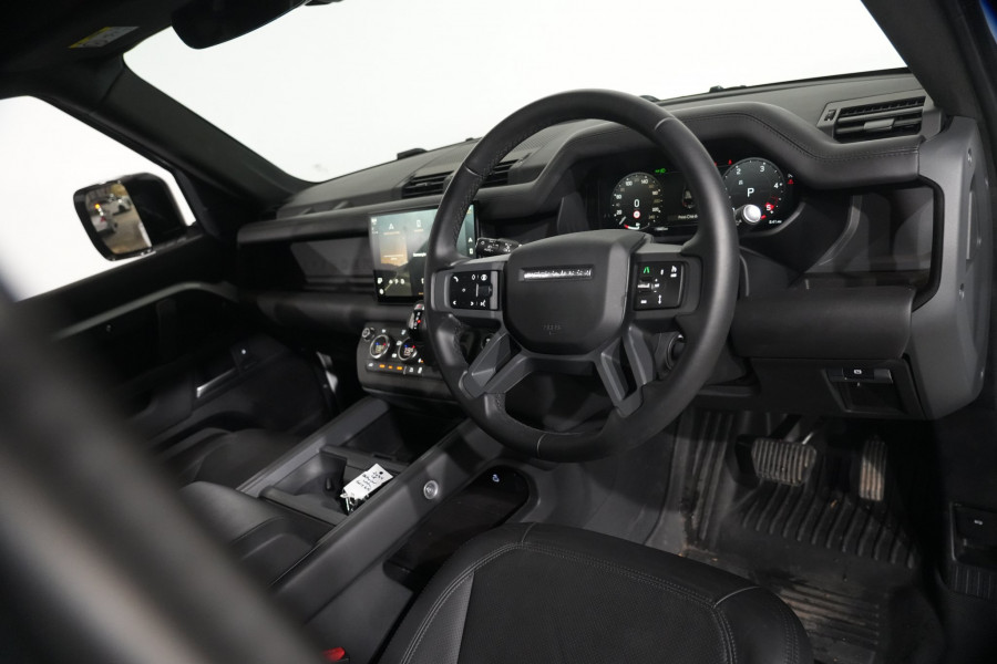 2025 Land Rover Defender L663 110 D350 X-Dynamic HSE SUV Image 11