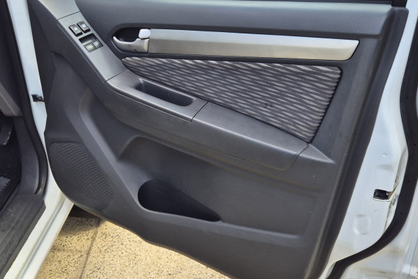 2013 Holden Colorado RG LS Cab Chassis Image 9