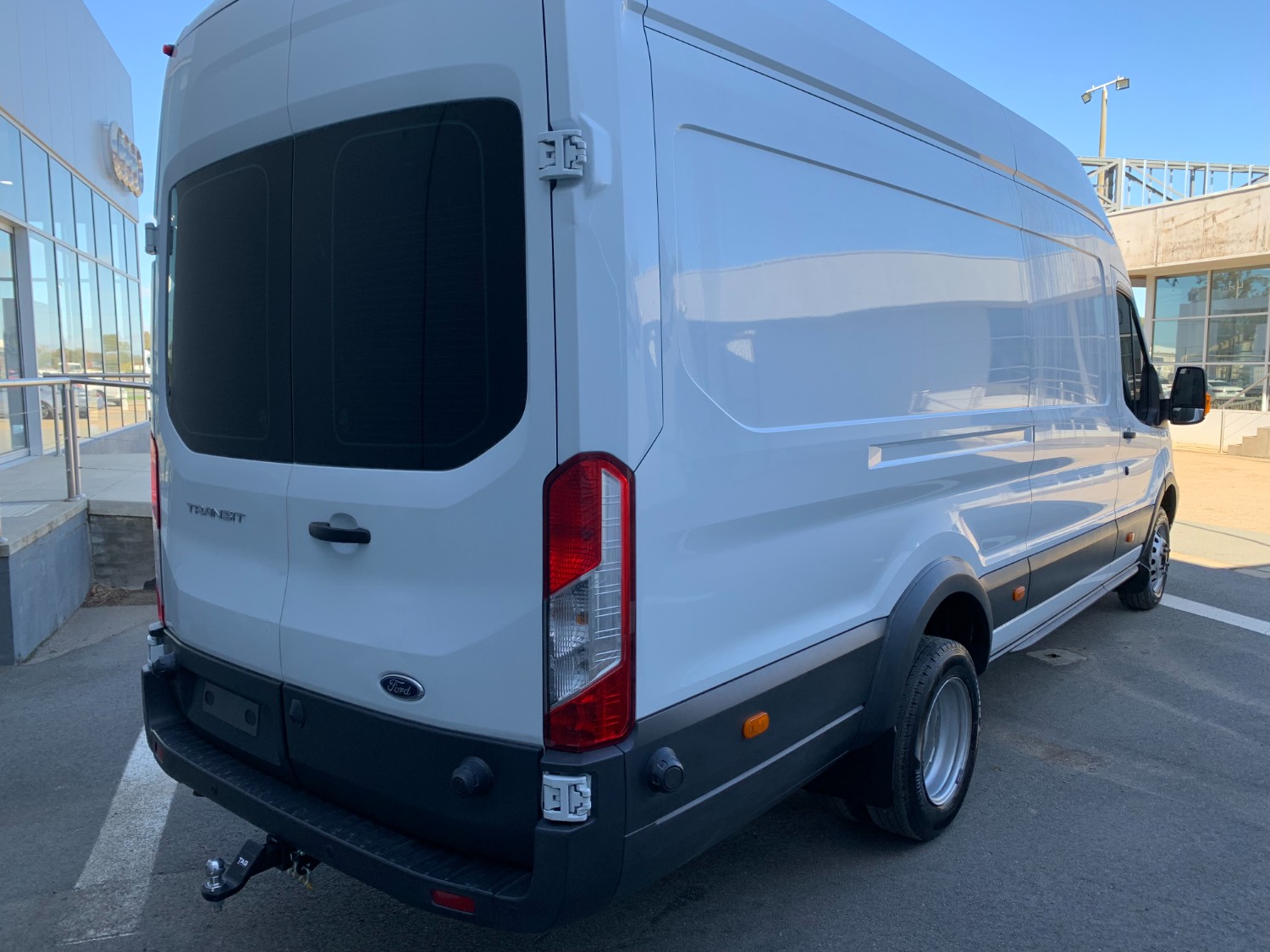 2018 MY17.75 Ford Transit Cab Chassis Image 6